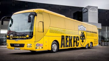 Ελλάδα: O πρώτος personalized αριθμός στο λεωφορείο της Α.Ε.Κ - Δείτε τις πινακίδες κυκλοφορίας 