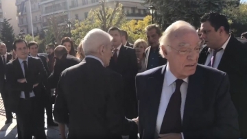 Βίντεο: Ο Μπουτάρης είπε «βλάκα» τον Λεβέντη - Καβγάς για το ποιος  θα κάνει πρώτος δηλώσεις!