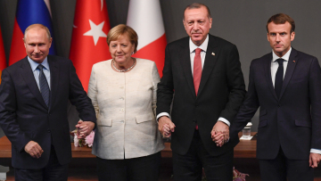 Συμφωνία για τη Συρία: Κατάπαυση πυρός και συνταγματική επιτροπή ζητούν Μέρκελ, Πούτιν, Ερντογάν, Μακρόν