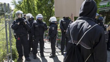 Γερμανία: Διαδηλώσεις στο Φράιμπουργκ μετά τον ομαδικό βιασμό 18χρονης φοιτήτριας από Σύρους μετανάστες