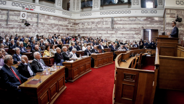 «Παιχνίδι» ΣΥΡΙΖΑ με τη συνταγματική αναθεώρηση: Η εκλογή Προέδρου και οι σχέσεις Εκκλησίας-Κράτους