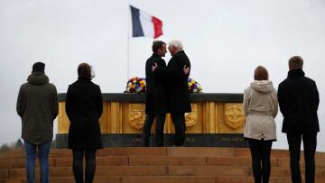 Μακρόν και Σταϊνμάιερ τιμούν τους πεσόντες του Α΄ Παγκοσμίου Πολέμου