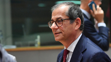 Τελεσίγραφο Σεντένο σε Ιταλία: Έχετε μια εβδομάδα για να φέρετε νέο προϋπολογισμό