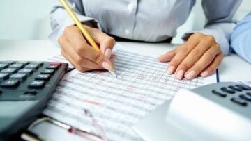 Τι εισφορές θα πληρώνουν οι επαγγελματίες το 2019 - Αναλυτικοί πίνακες