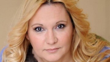 Το μήνυμα της Καίτης Φίνου στην αδερφή της: «Δεν δέχομαι τα μάρμαρα σαν σπίτι σου»