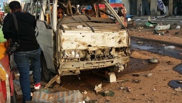 Σομαλία: Τουλάχιστον 17 νεκροί από επίθεση καμικάζι με παγιδευμένα αυτοκίνητα 