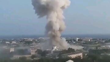 Βίντεο: Η στιγμή της έκρηξης με τους 20 νεκρούς στο Μογκαντίσου της Σομαλίας