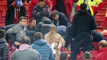 Τραγωδία: Φίλος του Ολυμπιακού υπέστη ανακοπή με τη λήξη του ματς και έχασε τη μάχη για τη ζωή...