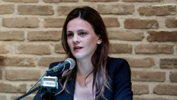 Εισβολή του Ρουβίκωνα σε εκδήλωση με την Αχτσιόγλου στο Παγκράτι