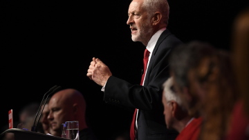 Κόρμπιν: Αν ο υπουργός Brexit δεν στηρίζει τη συμφωνία, τότε δεν μπορούν και οι βουλευτές 