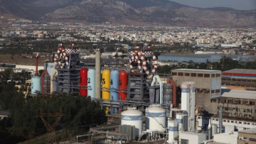 ΔΕΗ: Κατεβάζει τον διακόπτη στη Χαλυβουργική για χρέος άνω των €31 εκατ.