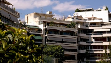 Alpha Bank: Οι τιμές των ακινήτων αυξήθηκαν για πρώτη φορά μετά από μια δεκαετία 