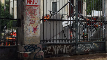 Ρημαδιό το Πολυτεχνείο και το ΑΠΘ από τους κουκουλοφόρους - Δείτε φωτογραφίες