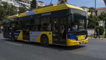 Στάσεις εργασίας σε λεωφορεία και τρόλεϊ την Πέμπτη