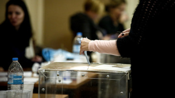 Δημοσκοπήσεις: Ξεκάθαρο προβάδισμα της ΝΔ σε επτά βασικούς τομείς