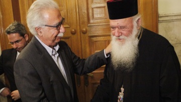 Με Γαβρόγλου και Παπακώστα συναντάται ο Αρχιεπίσκοπος για τη συμφωνία του με τον Τσίπρα