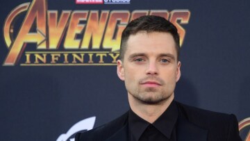 Σταρ του Χόλιγουντ οδήγησε scooter... ολόγυμνος στο κέντρο της Αθήνας!