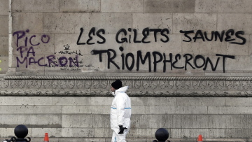 Γαλλία: Στη δικαιοσύνη 139 μέλη των «Κίτρινων Γιλέκων» - Παρατάθηκε η κράτηση 111 ανθρώπων