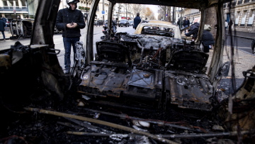 Γαλλία - κίτρινα γιλέκα: Μεταξύ 3 και 4 εκατ. ευρώ το ύψος των ζημιών στο Παρίσι