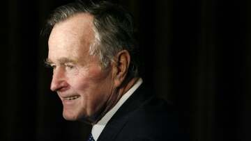 Το Air Force One θα μεταφέρει τη σορό του Τζορτζ Μπους