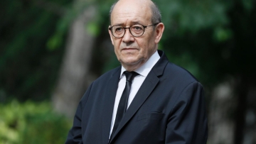 Προσκλητήριο για ένα «νέο κοινωνικό συμβόλαιο» από τον Γάλλο υπουργό Εξωτερικών