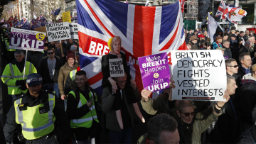 Ευρωπαϊκό Δικαστήριο για Brexit: Η Βρετανία μπορεί μονομερώς να ανακαλέσει την απόφασή της 