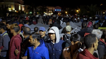 Προσφυγικό: Με νομοσχέδιο παρατείνουν το «φαγοπότι» ημετέρων και την αδιαφάνεια!