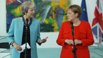 Μέρκελ σε Μέι: Καμία επαναδιαπραγμάτευση του Brexit