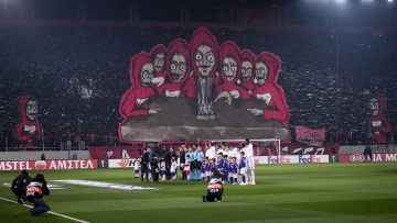 Φωτογραφία: Το εντυπωσιακό κορεό αλά «Casa de Papel» των φίλων του Ολυμπιακού!