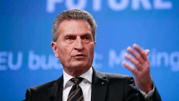 Brexit: «Ναι» σε διευκρινίσεις, «όχι» σε περαιτέρω διαπραγματεύσεις, λέει ο Επίτροπος Έτινγκερ