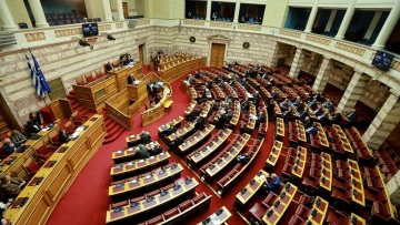 ΣΥΡΙΖΑ σε ΔΗΣΥ: Να καταδικάσετε τη σεξιστική επίθεση του Γρηγοράκου στην Καββαδία