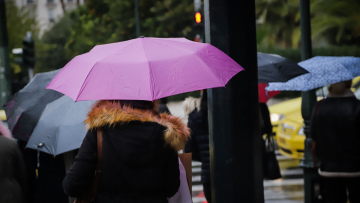 Καιρός: 'Ερχεται κακοκαιρία-εξπρές 36 ωρών με καταιγίδες, ανέμους και χιόνια