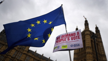 Βρετανία: Η κυβέρνηση αποφάσισε να εφαρμόσει πλήρως τα σχέδια για Brexit χωρίς συμφωνία