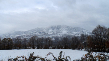 Με συννεφιά τα κάλαντα των Χριστουγέννων - Χιόνια και στην Αττική την Τετάρτη