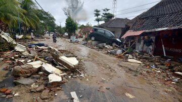 Τσουνάμι στην Ινδονησία: Στους 429 οι νεκροί - 128 οι αγνοούμενοι