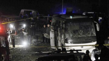 Αίγυπτος: Οι Αρχές σκότωσαν 40 τρομοκράτες μετά την επίθεση στο τουριστικό λεωφορείο στο Κάιρο