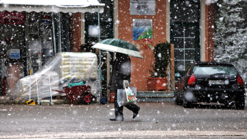 Καιρός την Πρωτοχρονιά: Με πτώση του υδραργύρου και βροχές ξεκινά από σήμερα το νέο κύμα κακοκαιρίας