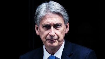 Telegraph: Ο Βρετανός ΥΠΟΙΚ δεν έχει εκταμιεύσει τα κονδύλια για τις προετοιμασίες του Brexit