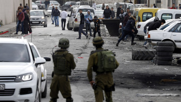 Εκτός ελέγχου η κατάσταση στο Ιράν: 12 νεκροί στις διαδηλώσεις κατά της κυβέρνησης