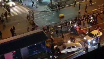 «Βυθίζεται» στο χάος το Ιράν με 22 νεκρούς και ο Ροχανί «δεν βλέπει τίποτα»