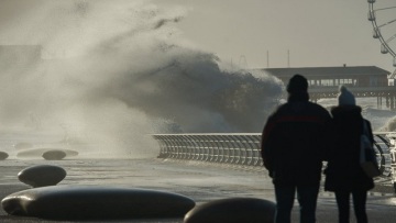 Φονική κακοκαιρία στην Ευρώπη – Ένας νεκρός από την καταιγίδα Eleanor στη Γαλλία 