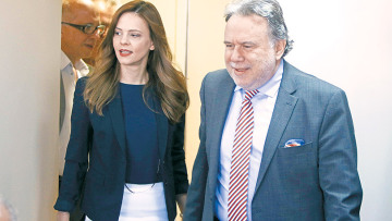 12 «ψαλίδια» για ασφαλισμένους και συνταξιούχους πριν τη «σφαγή» του '19