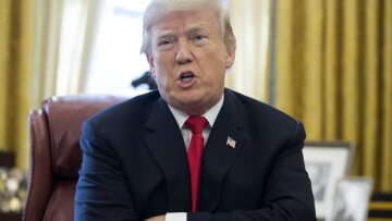 Τραμπ για Όπρα: Την ξέρω, έχει πλάκα, θα τη νικήσω αν κατέβει για πρόεδρος