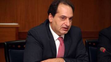 Σπίρτζης: Οι προσωποποιημένες κάρτες εκδίδονται πλέον ηλεκτρονικά	