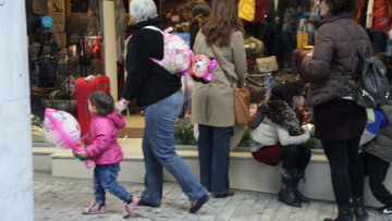 Ανοιχτά καταστήματα από τις 11 με εκπτώσεις: Με πανελλαδική απεργία απαντούν οι ιδιωτικοί υπάλληλοι