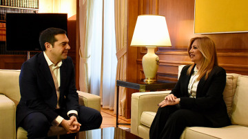 Ξεπέρασε την μια ώρα η συνάντηση Γεννηματά – Τσίπρα
