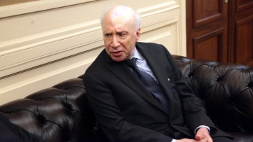 Στην Αθήνα αύριο ο Μάθιου Νίμιτς - Βλέπει Κοτζιά και Κουμουτσάκο