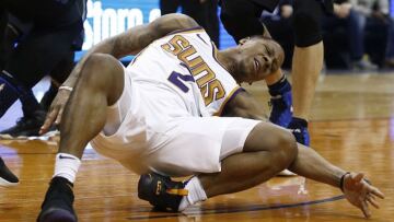 Σοκαριστικό βίντεο με το πόδι γκαρντ των Φίνιξ Σανς να διπλώνει και να σπάει στον αστράγαλό