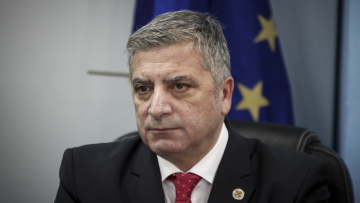 Πατούλης στο ΘΕΜΑ 104,6: Ο λαός ανέχθηκε τη φτωχοποίησή του, δεν θα ανεχθεί την αλλοίωση της ιστορίας του