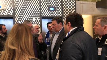 Ο Φράγκος Φραγκούλης στο Σύνταγμα για το συλλαλητήριο για τη Μακεδονία: Δεν ξεπουλιέται ο πολιτισμός των Ελλήνων